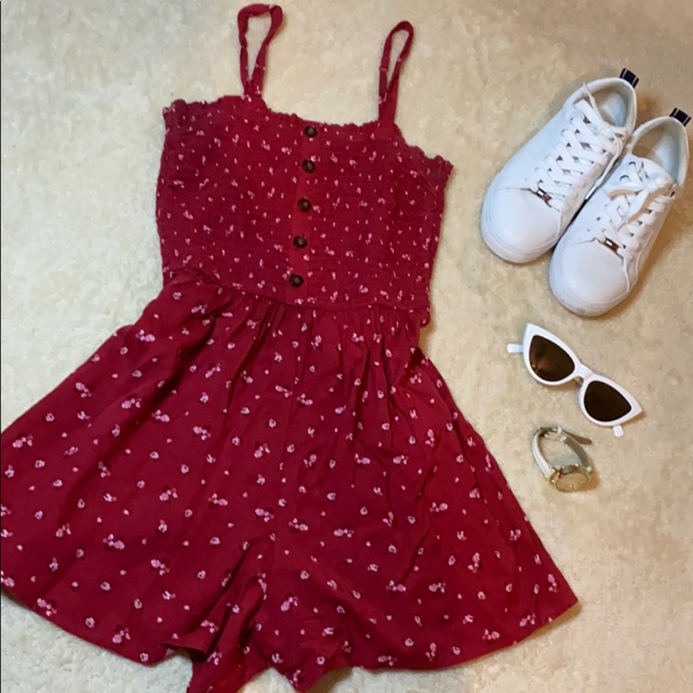 RED FLORAL HOLLISTER ROMPER